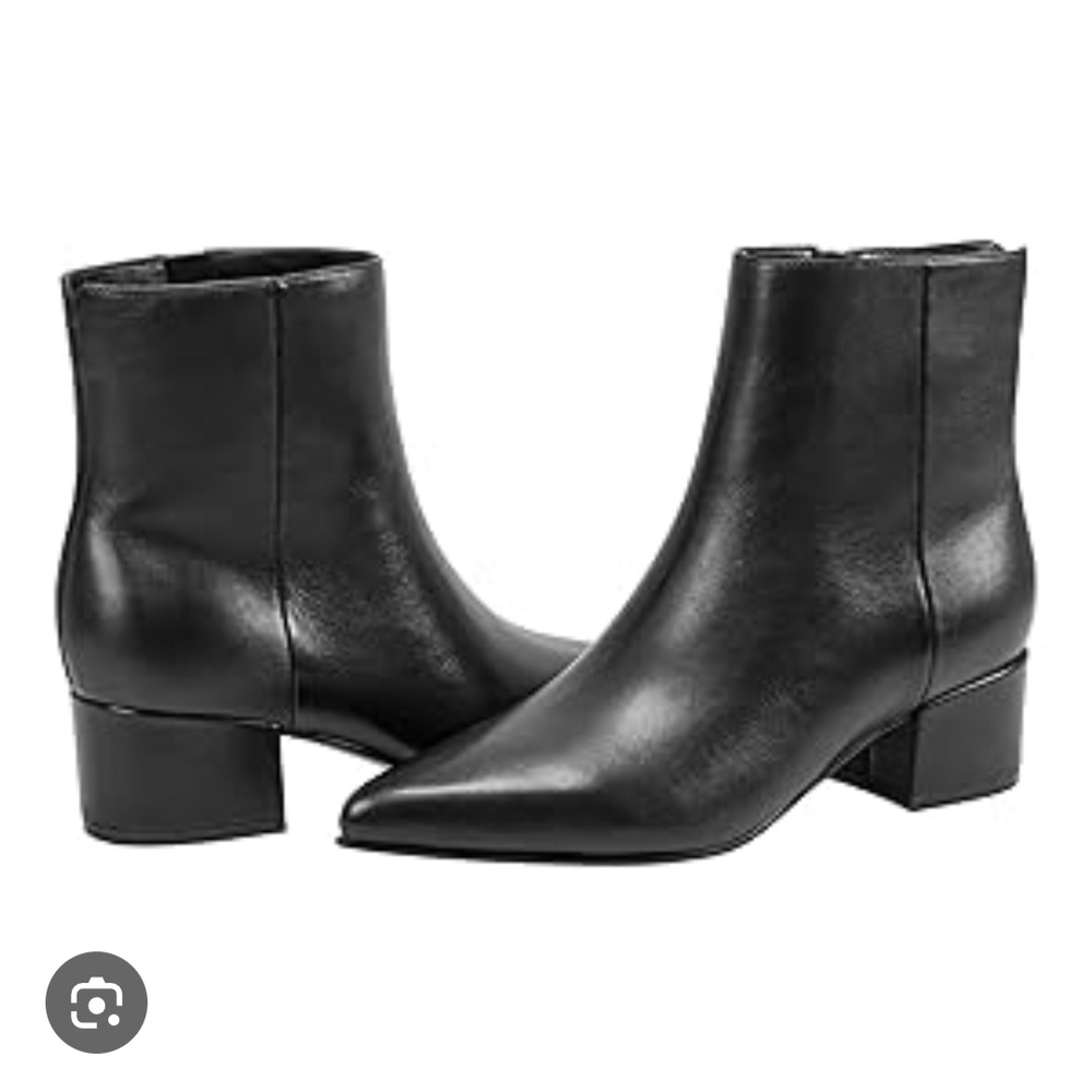 Elegant Black Leather Heeled Boots